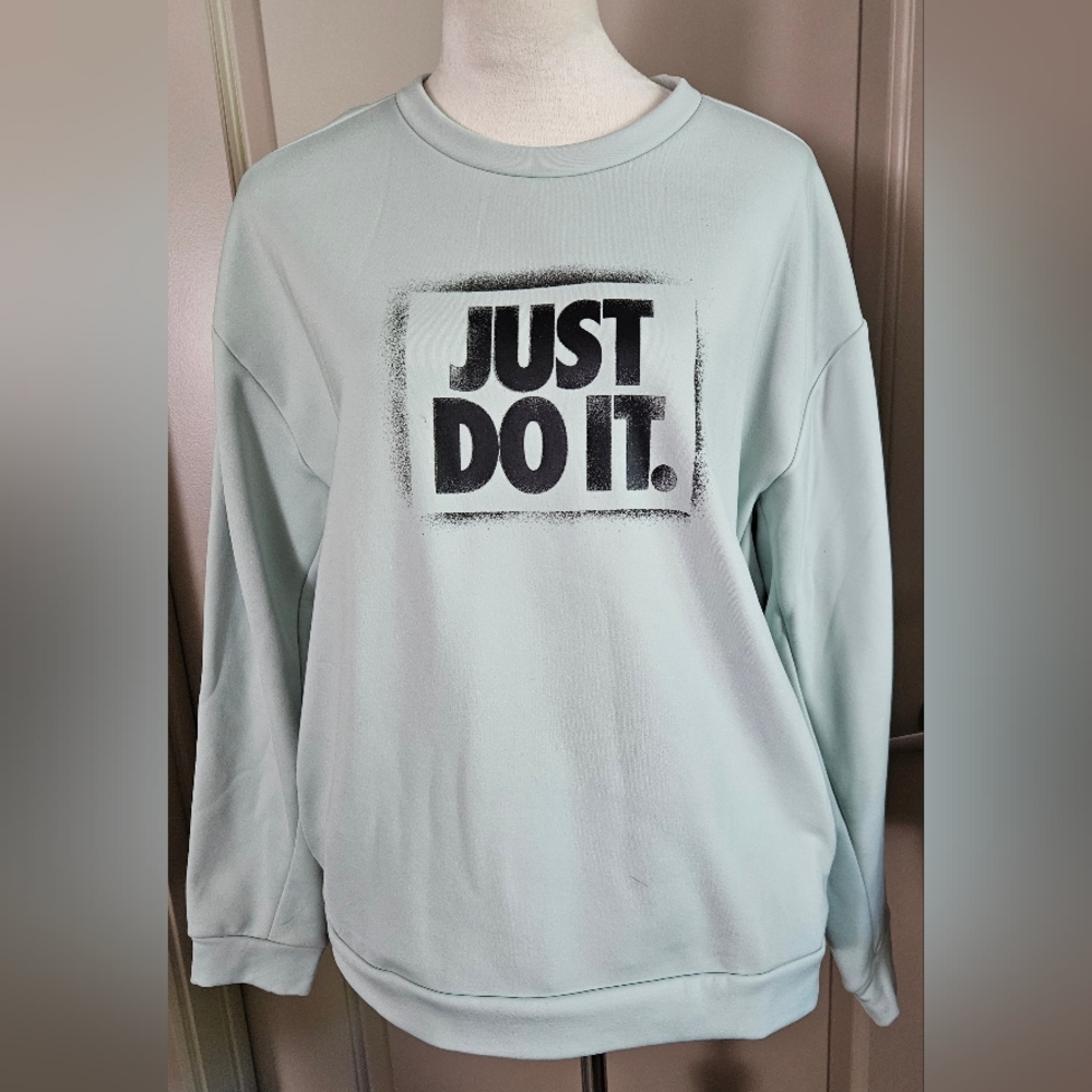 Nike ladies Sweatshirt